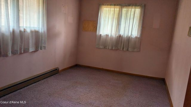 3176 Porthill Loop, Bonners Ferry, ID 83805