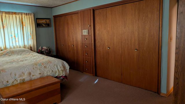 3176 Porthill Loop, Bonners Ferry, ID 83805