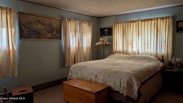 3176 Porthill Loop, Bonners Ferry, ID 83805