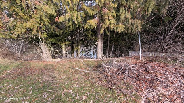 3176 Porthill Loop, Bonners Ferry, ID 83805