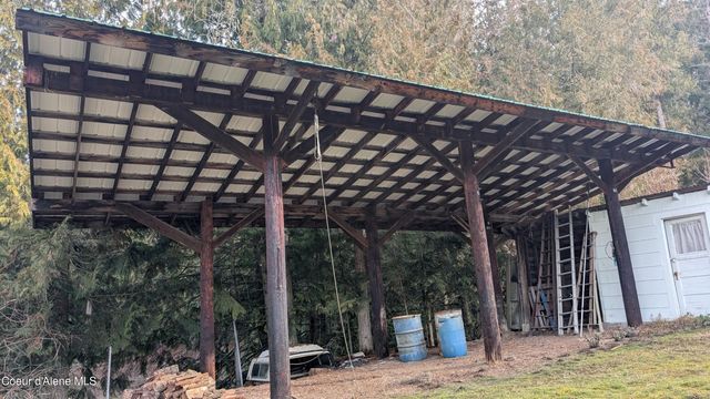 3176 Porthill Loop, Bonners Ferry, ID 83805