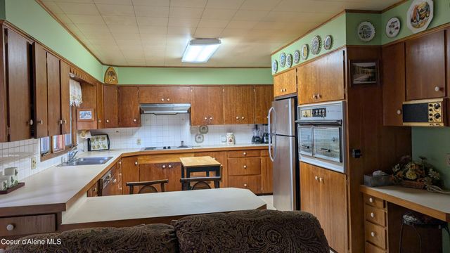 3176 Porthill Loop, Bonners Ferry, ID 83805