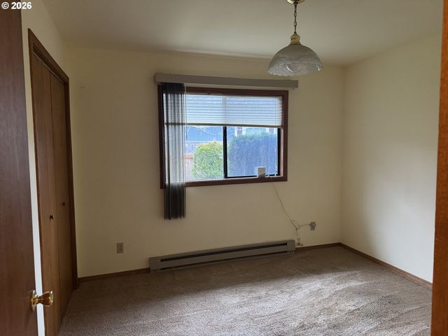 870 Sw 12TH St, Bandon, OR 97411