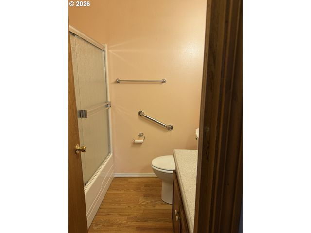 870 Sw 12TH St, Bandon, OR 97411