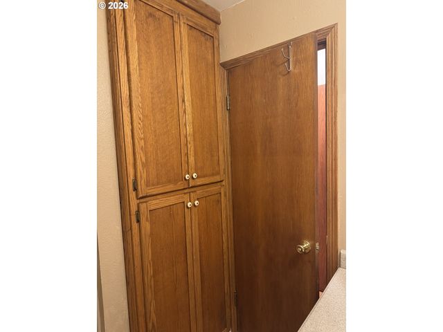 870 Sw 12TH St, Bandon, OR 97411