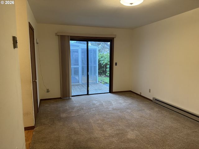 870 Sw 12TH St, Bandon, OR 97411