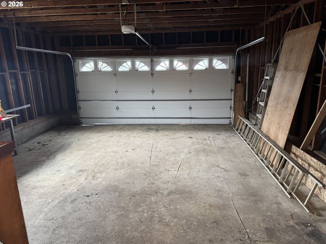 870 Sw 12TH St, Bandon, OR 97411