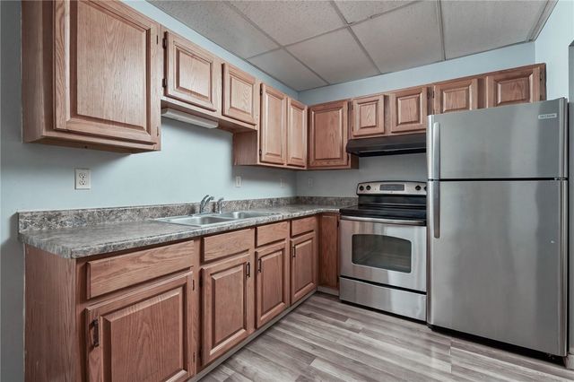 336 Killingly Street D, Providence, RI 02909
