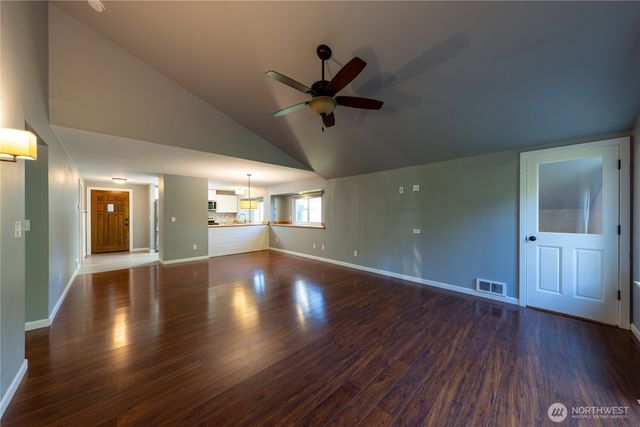 523 Kloshe Way, La Conner, WA 98257