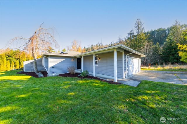 523 Kloshe Way, La Conner, WA 98257