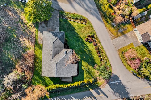 523 Kloshe Way, La Conner, WA 98257