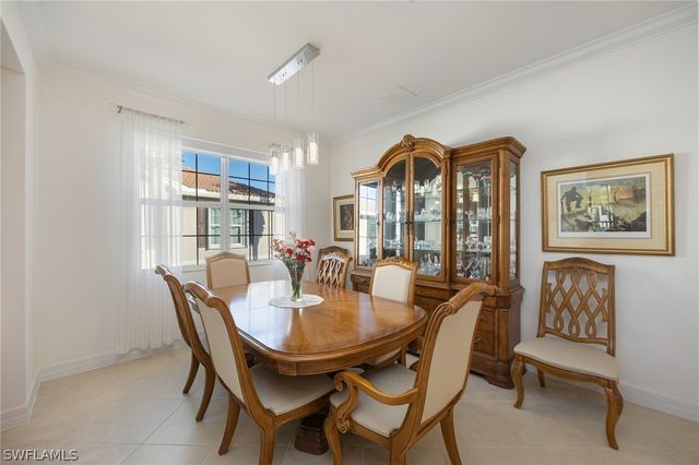 6553 Monterey PT 204, Naples, FL 34105