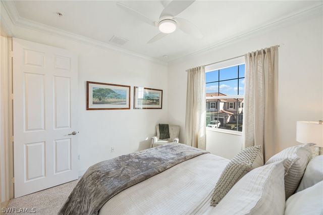 6553 Monterey PT 204, Naples, FL 34105