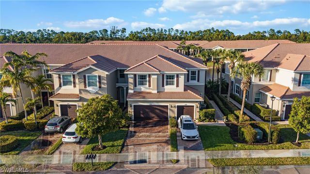 6553 Monterey PT 204, Naples, FL 34105