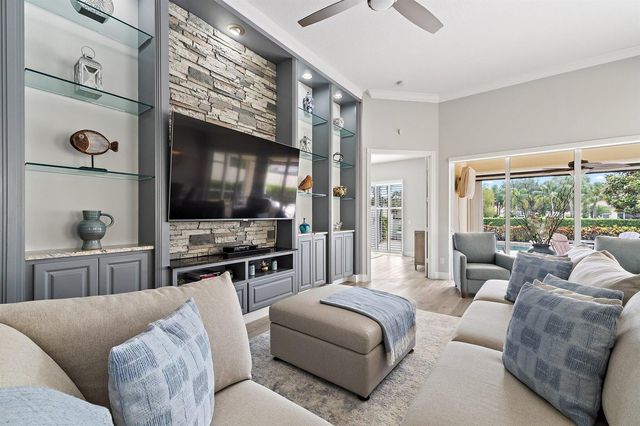 102 Euphrates Circle, Palm Beach Gardens, FL 33410