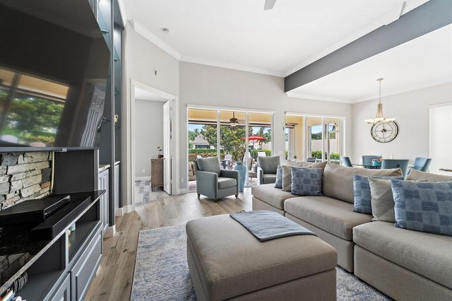 102 Euphrates Circle, Palm Beach Gardens, FL 33410