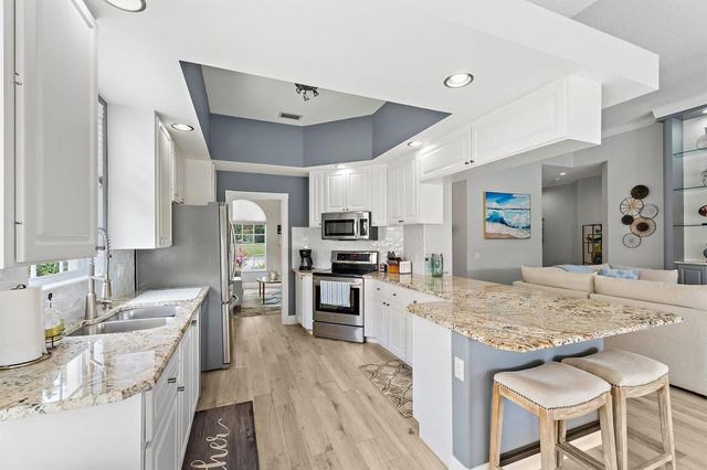 102 Euphrates Circle, Palm Beach Gardens, FL 33410