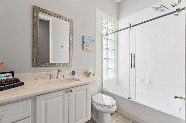 102 Euphrates Circle, Palm Beach Gardens, FL 33410