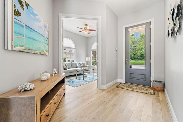 102 Euphrates Circle, Palm Beach Gardens, FL 33410