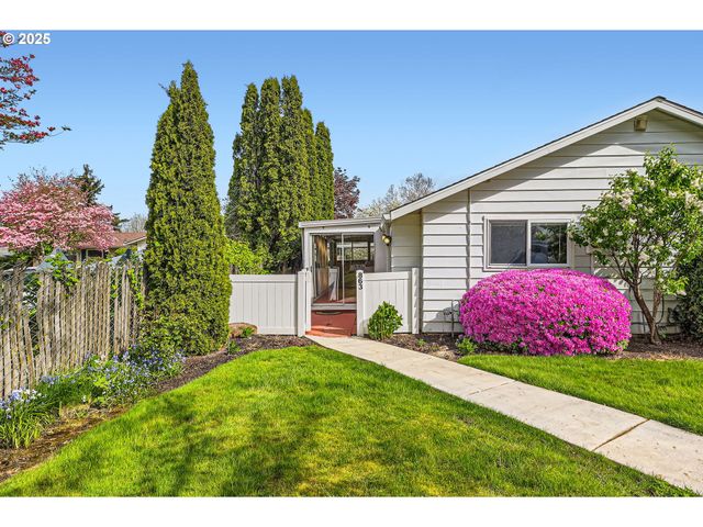 863 Ne Fleming Ave B-10, Gresham, OR 97030