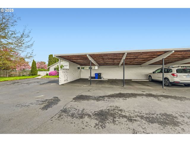 863 Ne Fleming Ave B-10, Gresham, OR 97030