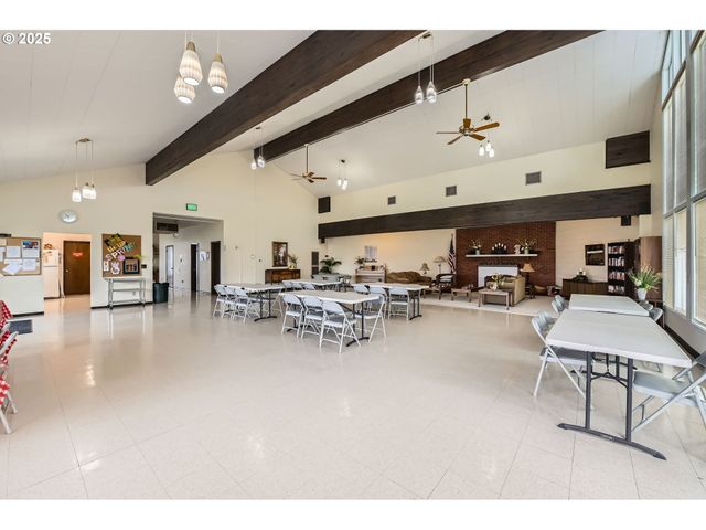 863 Ne Fleming Ave B-10, Gresham, OR 97030