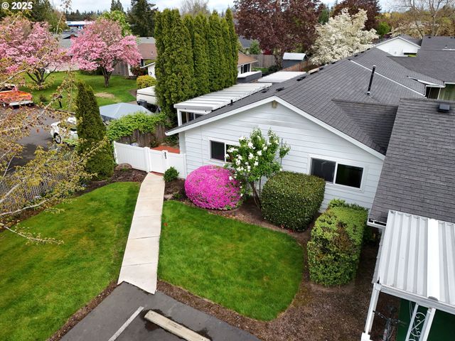863 Ne Fleming Ave B-10, Gresham, OR 97030