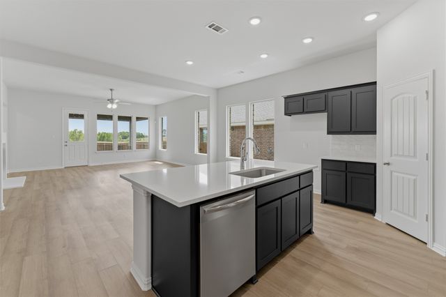 3510 Helena Street, Gainesville, TX 76240