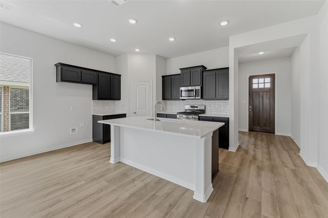 3510 Helena Street, Gainesville, TX 76240