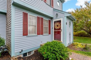 27 Woodview Dr C, Falmouth, MA 02540