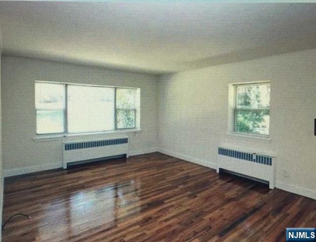 280-320 Oak Street 290TL, Ridgewood, NJ 07450