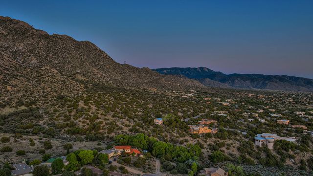 250 Spring Creek Place NE, Albuquerque, NM 87122