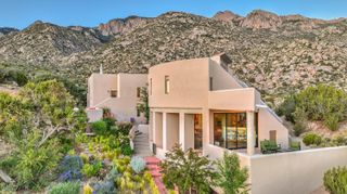 250 Spring Creek Place NE, Albuquerque, NM 87122
