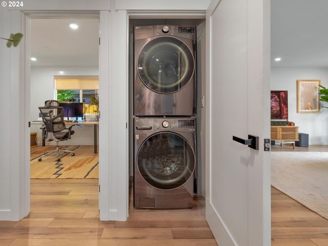 818 ASH St, Lake Oswego, OR 97034