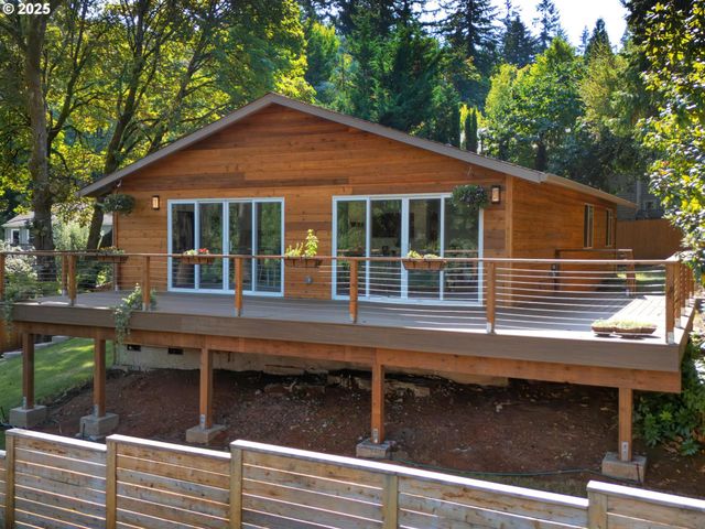 818 ASH St, Lake Oswego, OR 97034