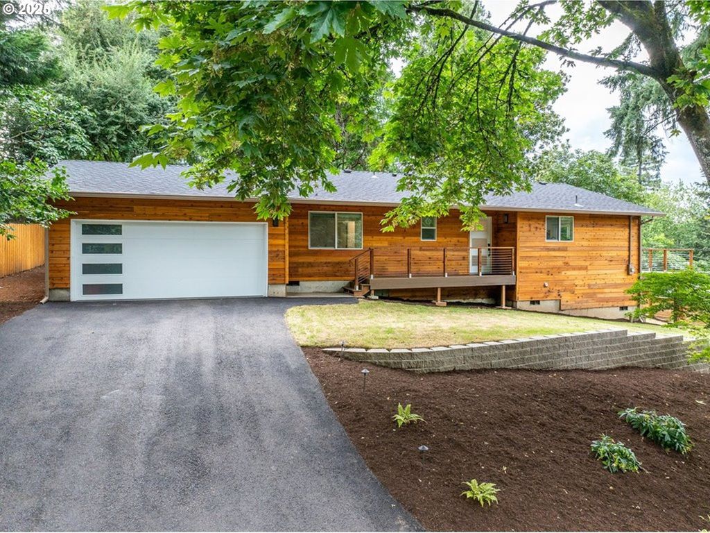 818 ASH St, Lake Oswego, OR 97034