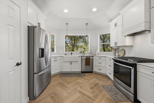 4253 Canyon Glen CIR, Austin, TX 78732