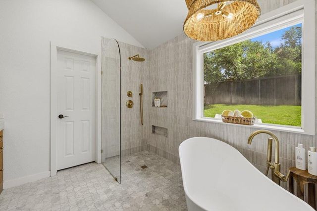 4253 Canyon Glen CIR, Austin, TX 78732