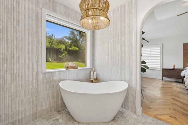4253 Canyon Glen CIR, Austin, TX 78732