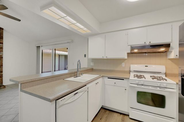 7299 Dutch Flat Dr, North Highlands, CA 95660