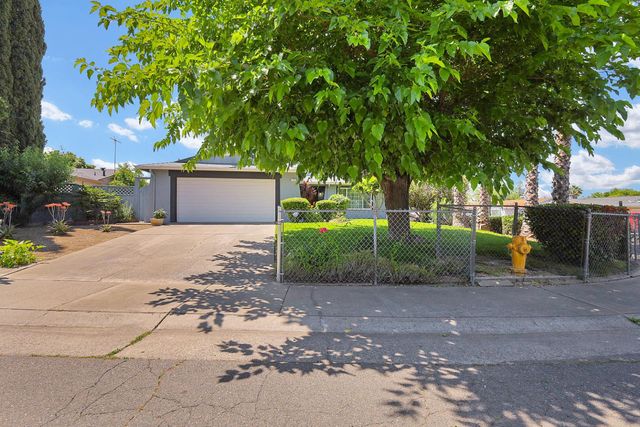 7299 Dutch Flat Dr, North Highlands, CA 95660