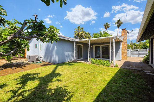 7299 Dutch Flat Dr, North Highlands, CA 95660