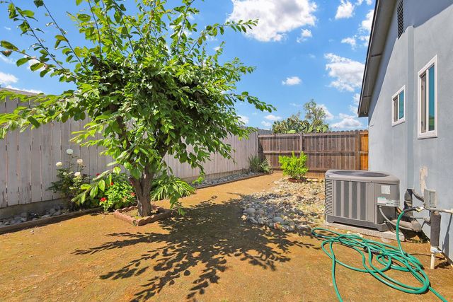 7299 Dutch Flat Dr, North Highlands, CA 95660