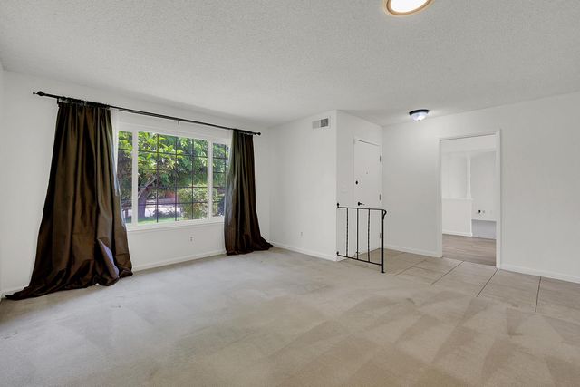 7299 Dutch Flat Dr, North Highlands, CA 95660