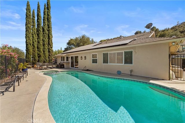 9408 True Knoll Drive, Tujunga, CA 91042