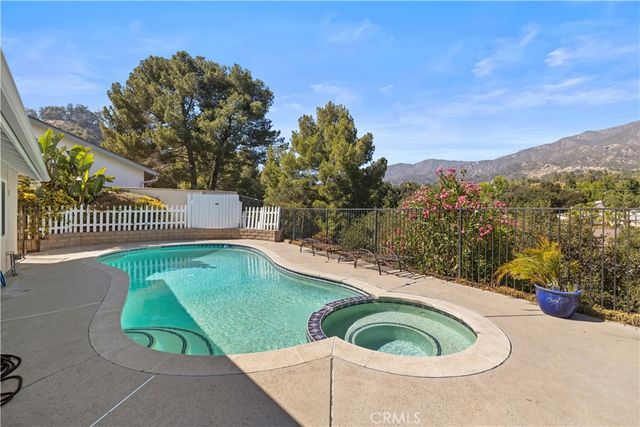 9408 True Knoll Drive, Tujunga, CA 91042