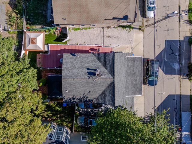 57 Gould Street, Newport, RI 02840