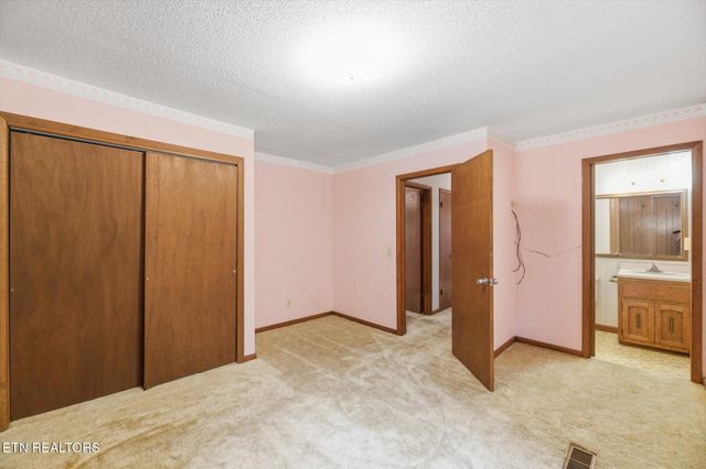 2133 Highway 30, Athens, TN 37303