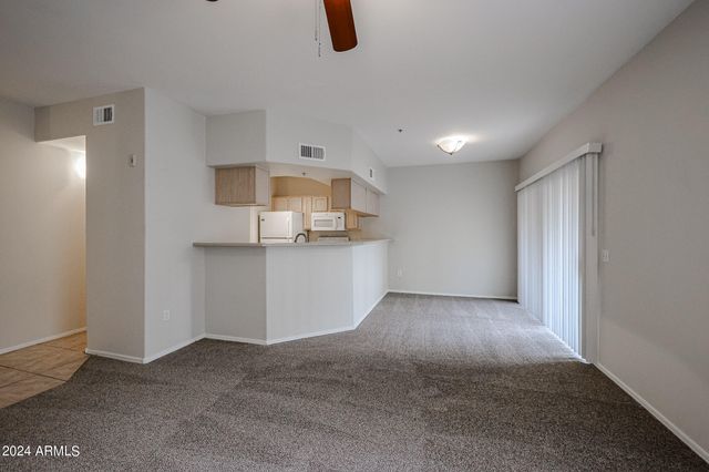 4644 N 22ND Street 2142, Phoenix, AZ 85016
