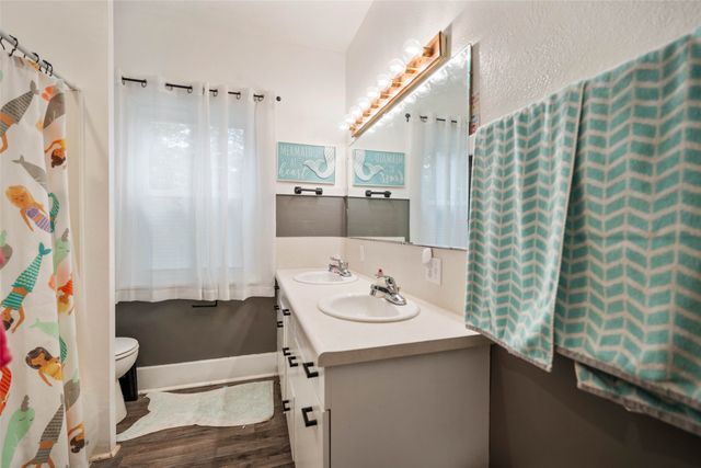 212 3rd Avenue, Melbourne, IA 50162